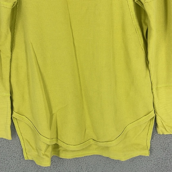 Soft Surroundings yellow base layer pullover thermal women’s shirt medium warm - Picture 3 of 9